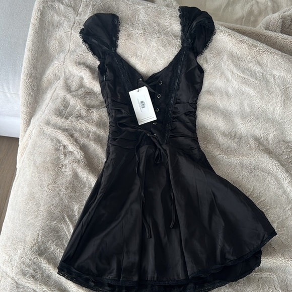 Black lace up corset mini dresss - Picture 9 of 11